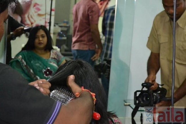 beauty parlour plus camera