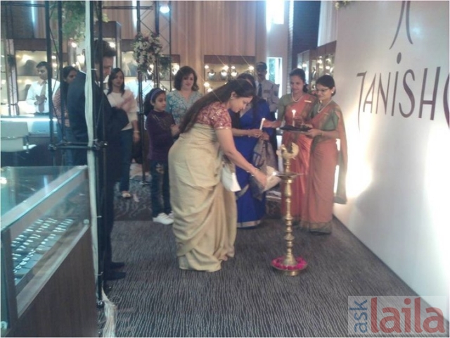 Tanishq showroom 2025 in maninagar