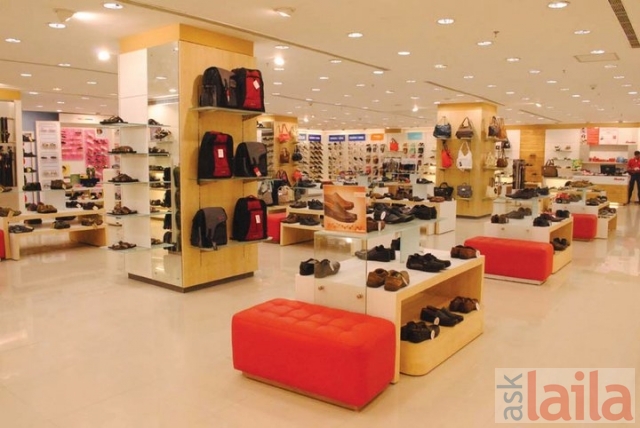 Bata connaught shop place