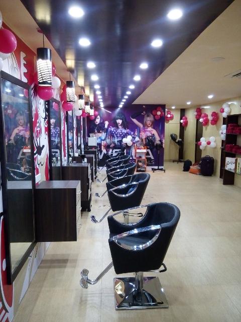 Jawed Habib Hair And Beauty Salon in Seethammadhara, Vizag 