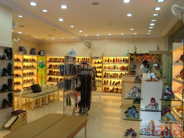 shoes shop in karol bagh
